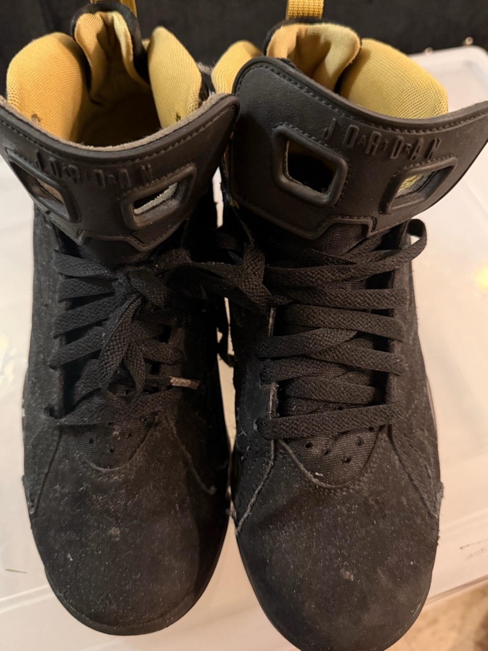 Air Jordan MVP Black Metallic Gold GS Size 7Y